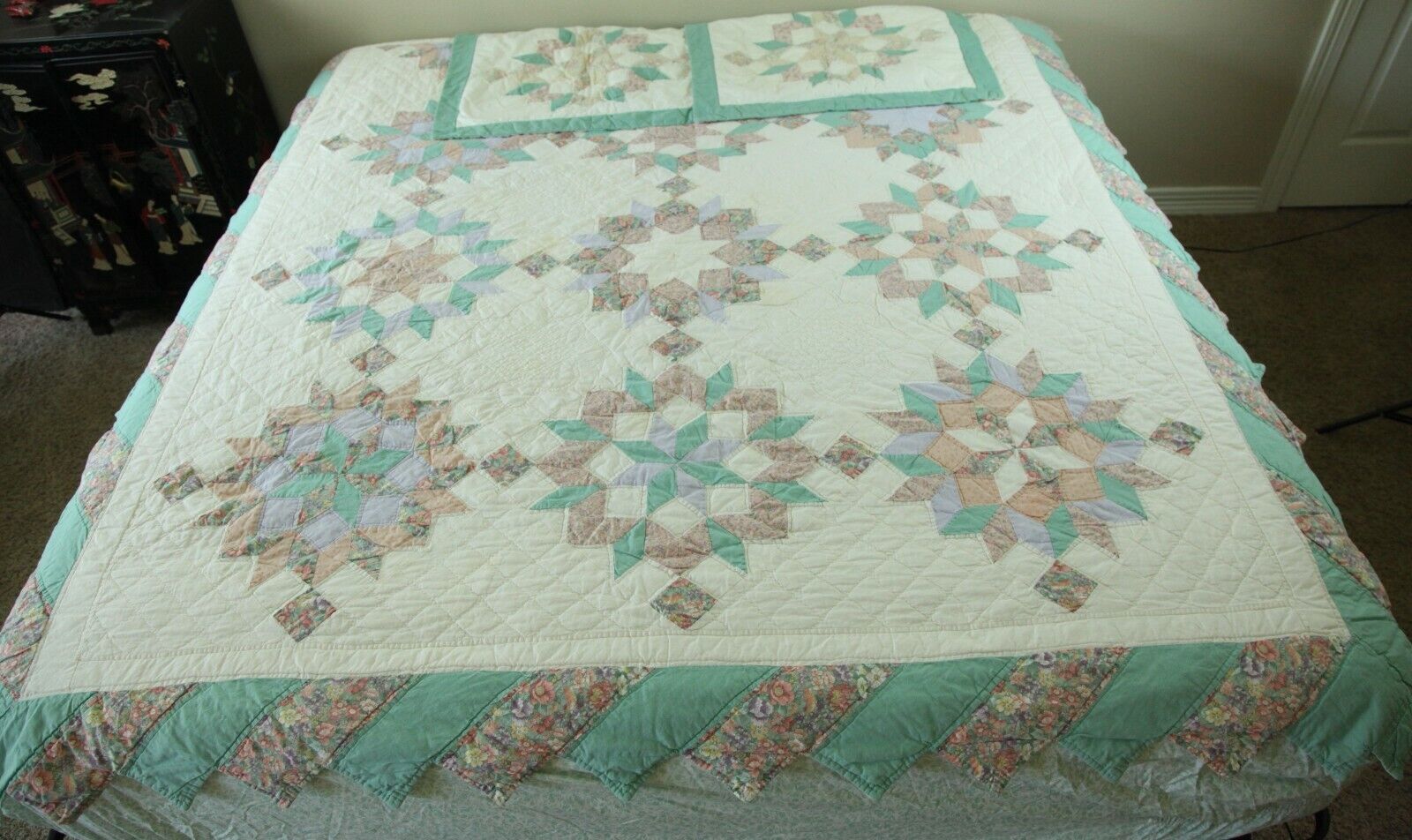 FLAW Vintage 90s Hand Quilted Patchwork Quilt + Shams Star Cottage Floral 79 x78