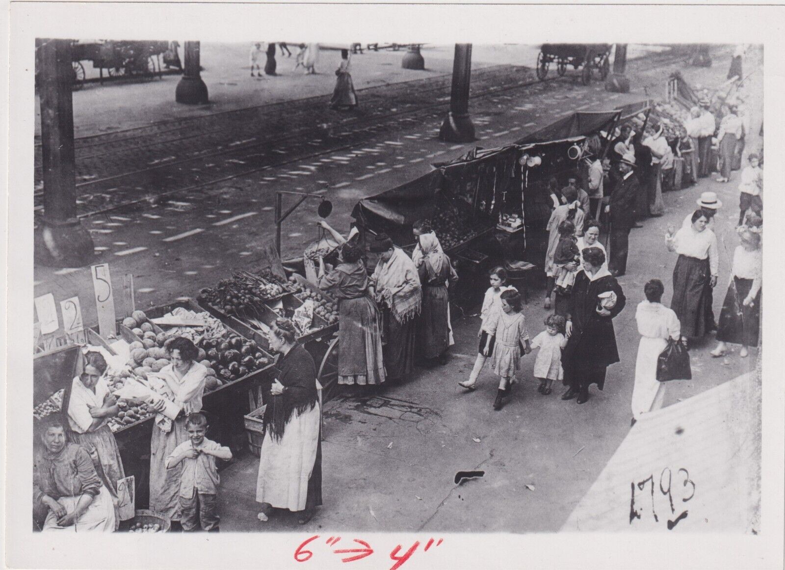 JESSIE TARBOX BEALS (attr) * STREET MARKET SHOPPERS * NYC * c. 1900s-1920s photo
