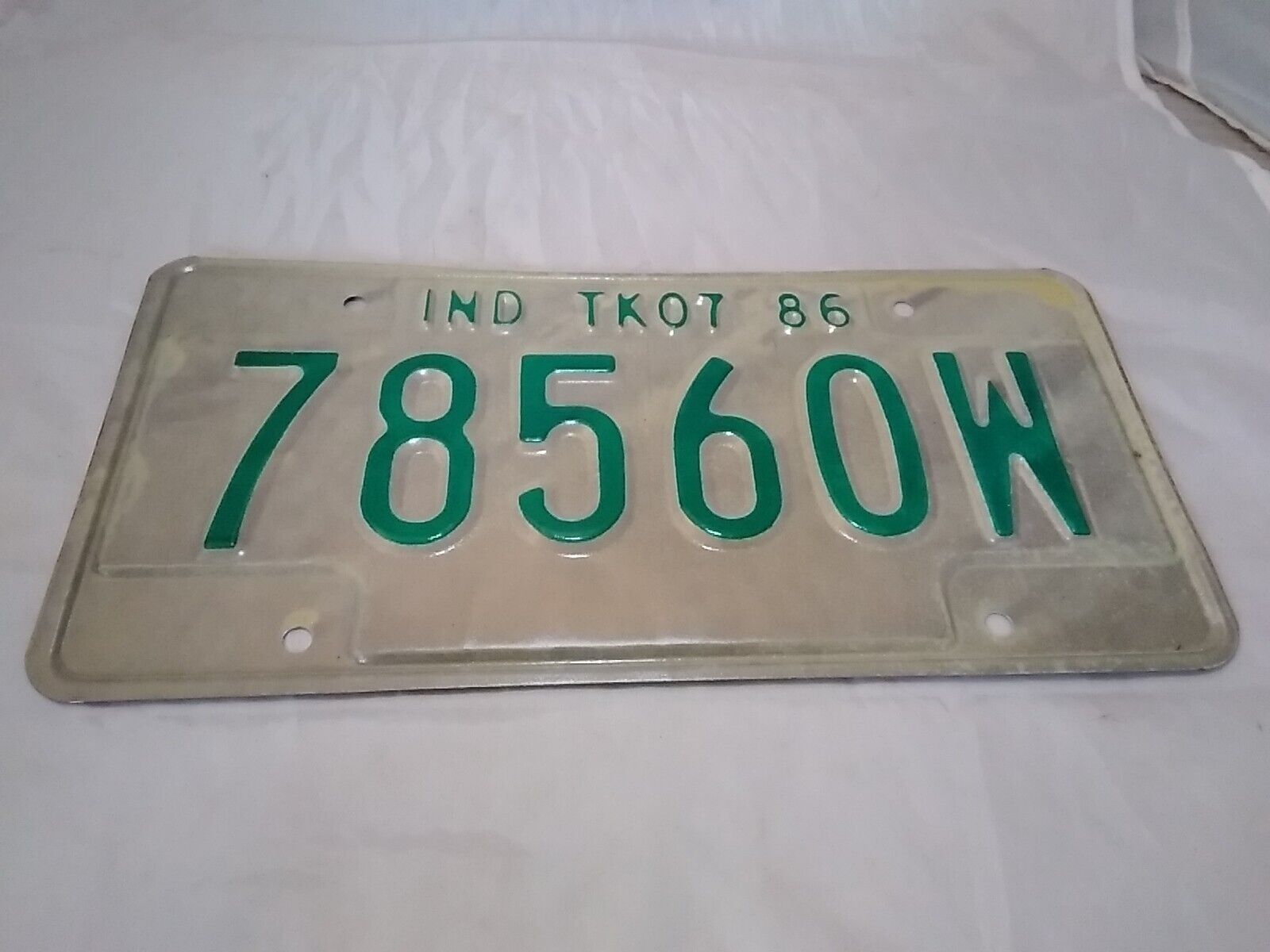 Vintage 1986 Indiana Truck License Plate 78560W