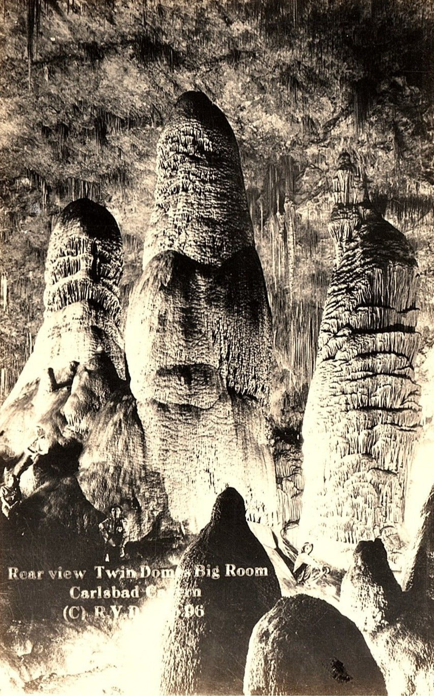 1930s CARLSBAD NEW MEXICO CAVERN REAR VIEW TWIN DOMES ROOM RPPC POSTCARD P1278