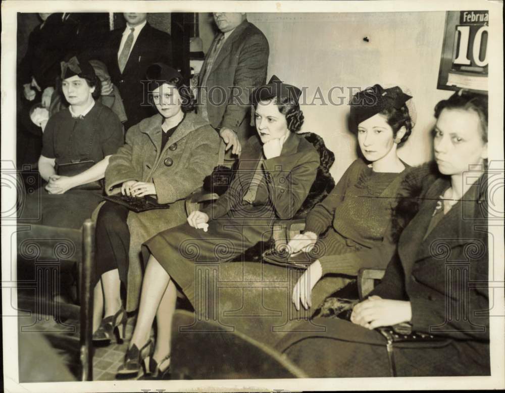 1938 Press Photo Victims of Poisoning Suing Radium Dial Company, Illinois