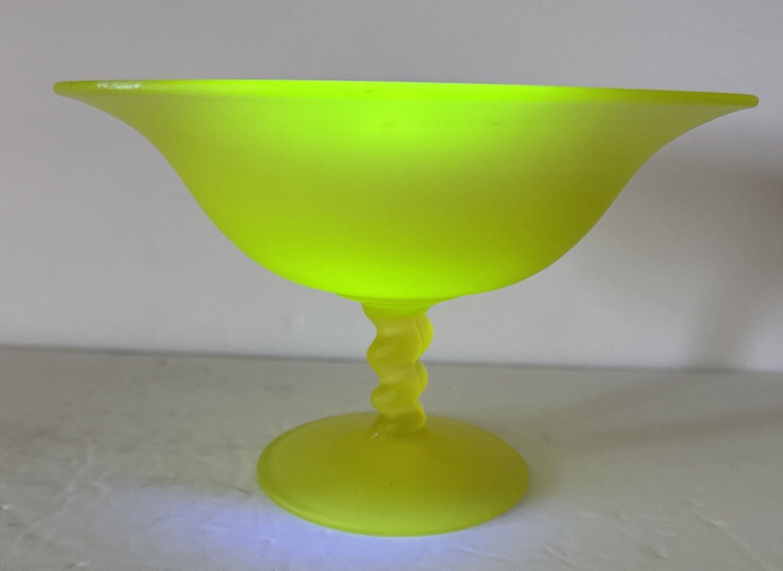 Tiffin Canary Yellow Footed Bowl Twisted Stem Vaseline UV Glow Vintage 4.75” H