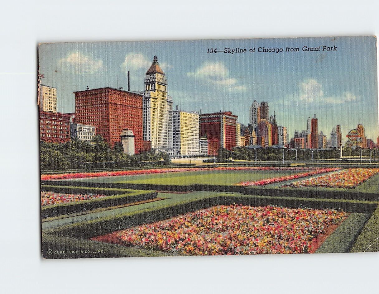 Postcard Skyline of Chicago from Grant Park Chicago Illinois USA