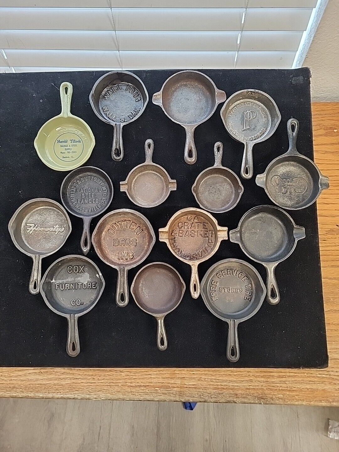 VINTAGE CAST IRON 15 MINI SKILLET Collection Hammered Wagner Lodge Ashtray USA 
