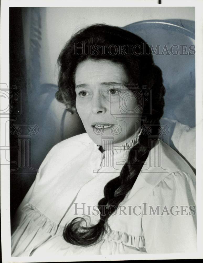 1975 Press Photo Actress Patricia Neal - lra85685