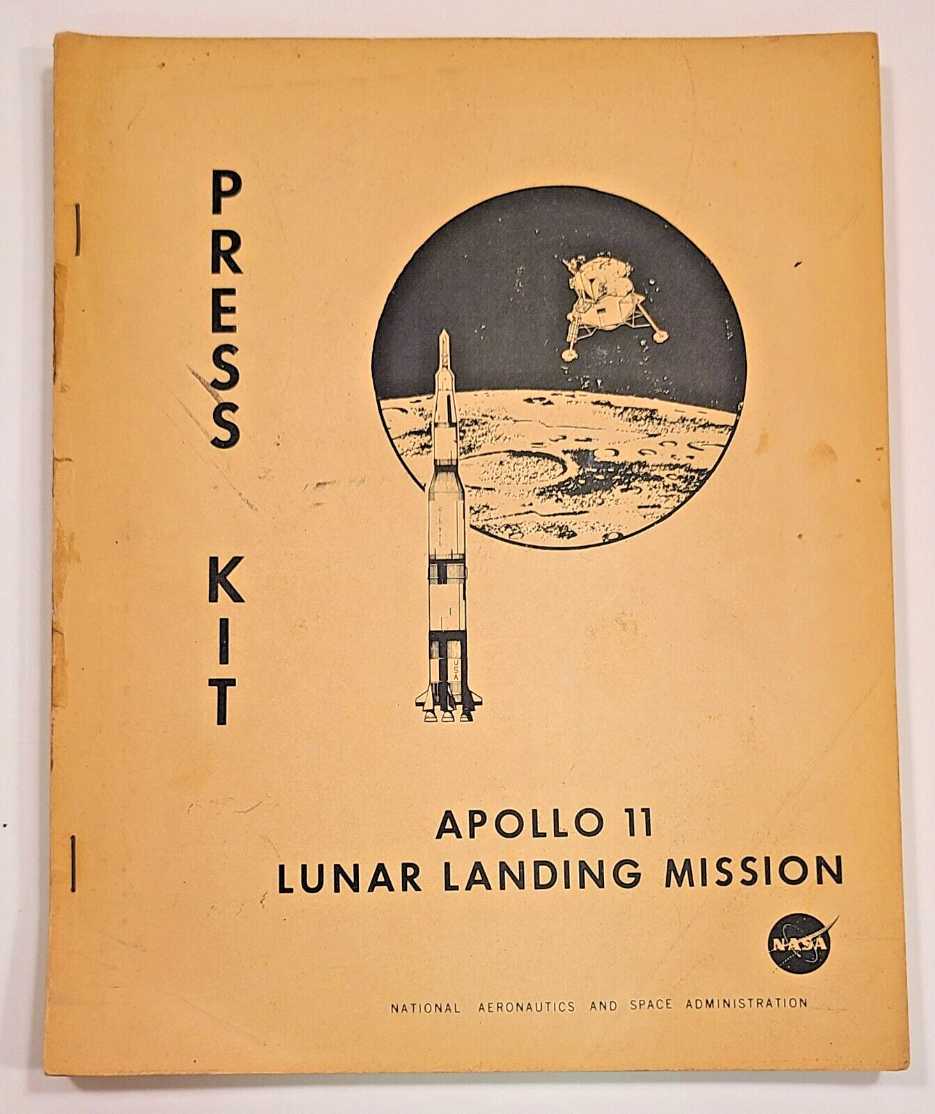 Vintage Original 1969 NASA Engineer Apollo 11 Lunar Landing Mission Press Kit