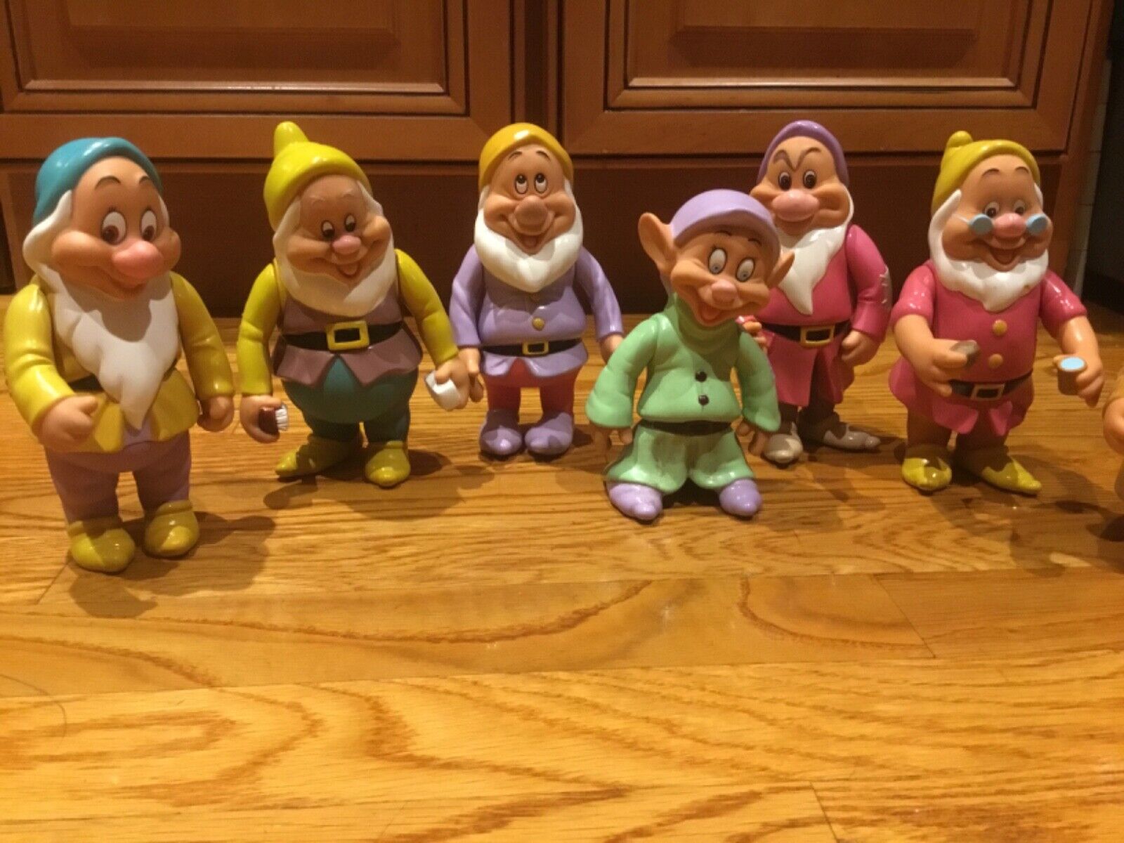 Vintage Disney The Seven 7 Dwarfs Set Thailand 6 Inches Plastic Articulated