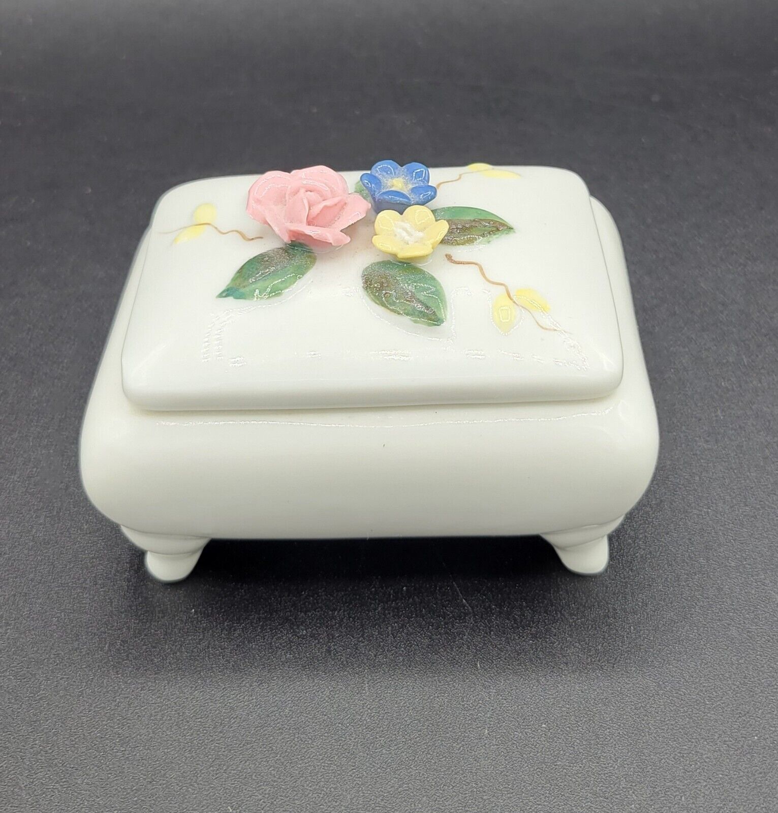 VTG White Porcelain 3D Pink Roses Rectangular Trinket Box