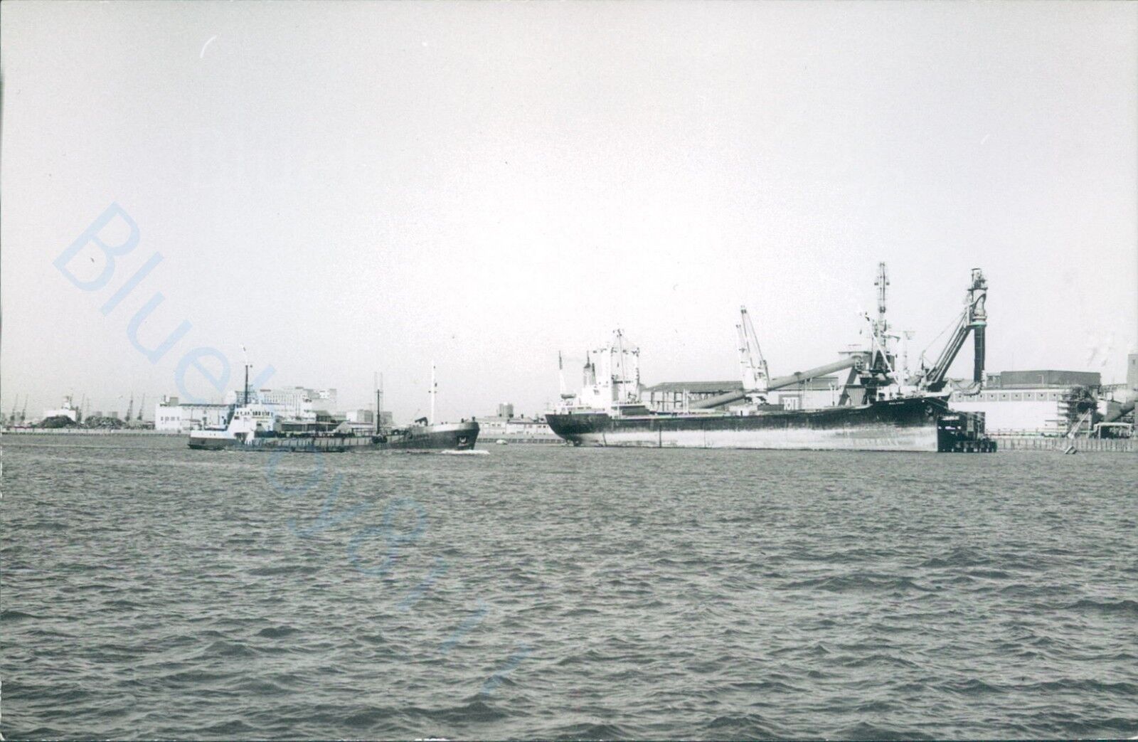 Cyprus MV Malvina & British MT Whitspray 1997 ship photo view 2