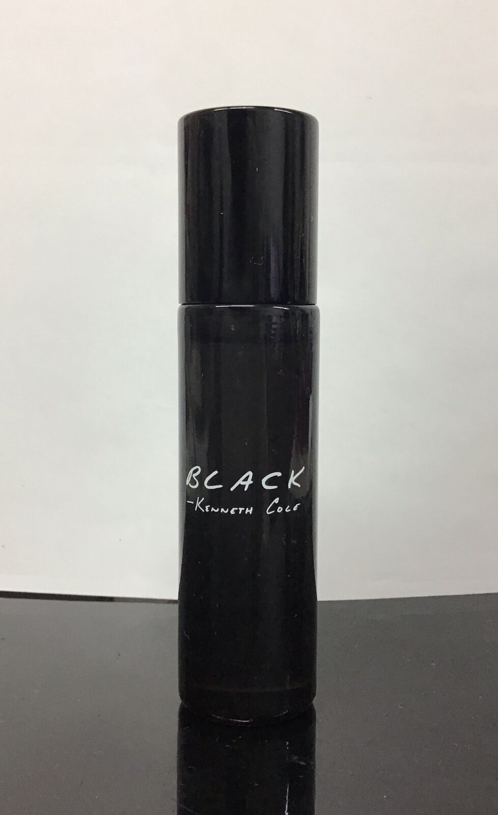 Black Kenneth Cole Eau De Toilette Mini Spray 0.5 Oz, No Box, AsPictured.90%Full