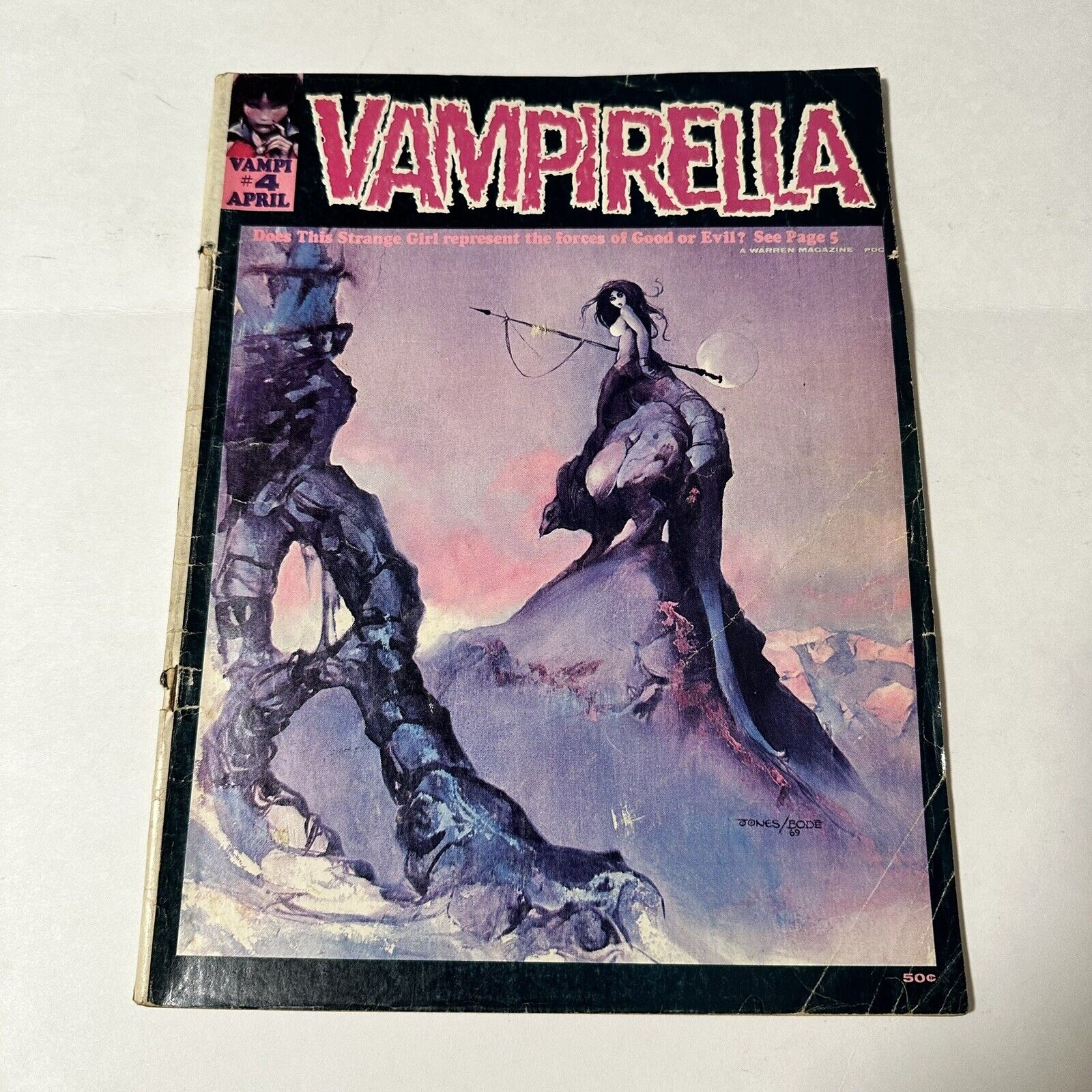Vampirella #4 Warren Magazine Bronze Age Horror Comic 1st Print Vol 1 FN- Mid