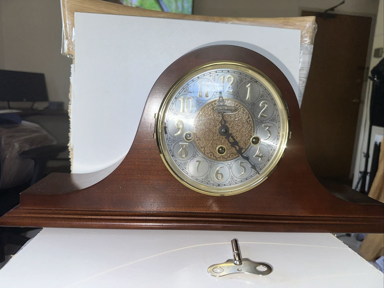 ANTIQUE FRANK HERMLE 340-020A CLOCK WITH KEY With Manuall