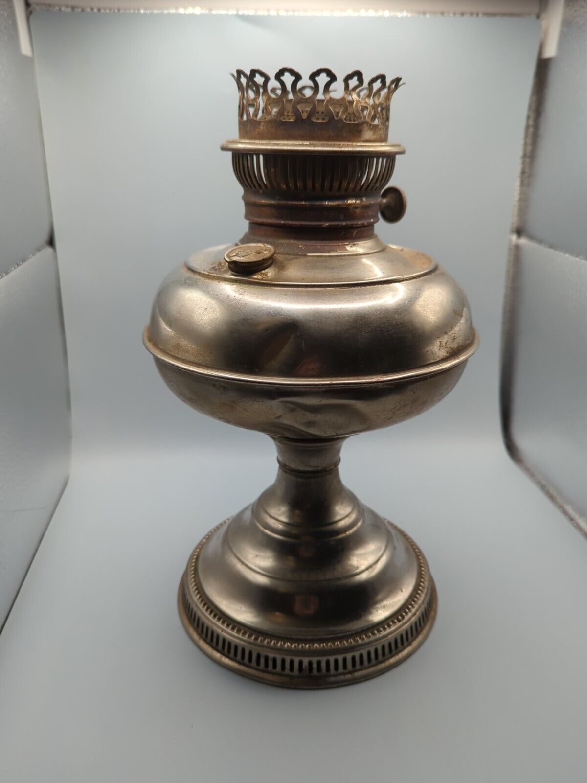 Vintage Rayo Aladdin Oil Kerosene Lamp Metallic Silver Color
