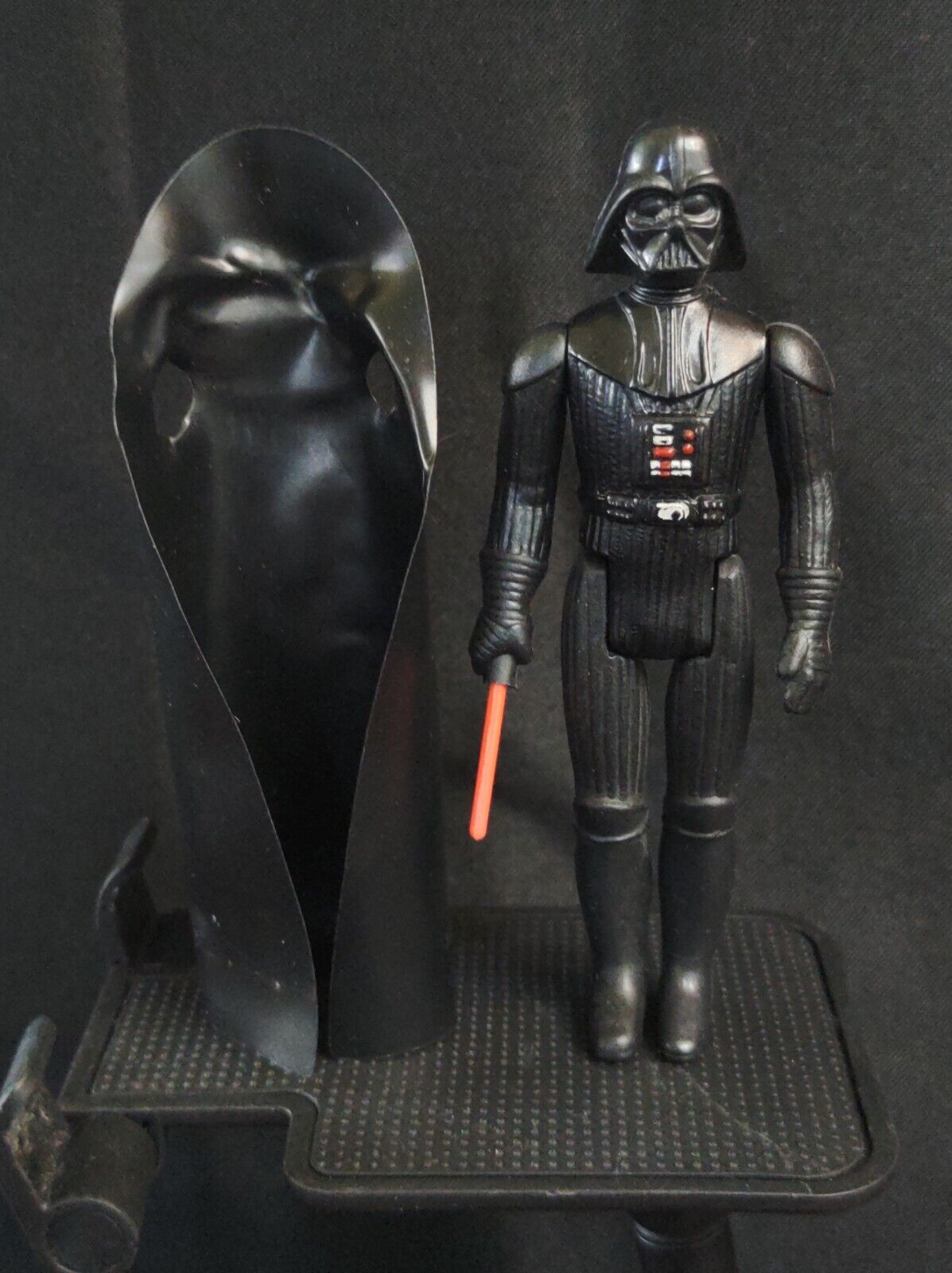1977 Darth Vader Vinyl Cape & Light Saber VTG Kenner Action Figure 