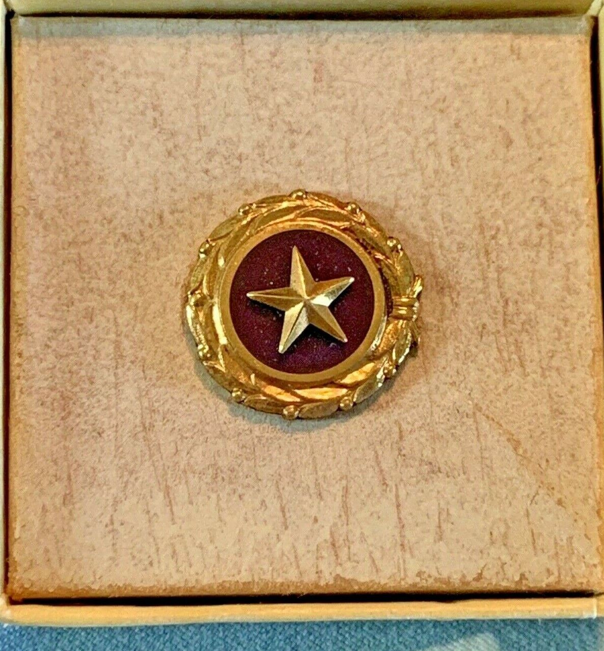 WW-2-KIA GOLD STAR MOTHERS US Military Lapel Pin Button 1947 ACT SALE 