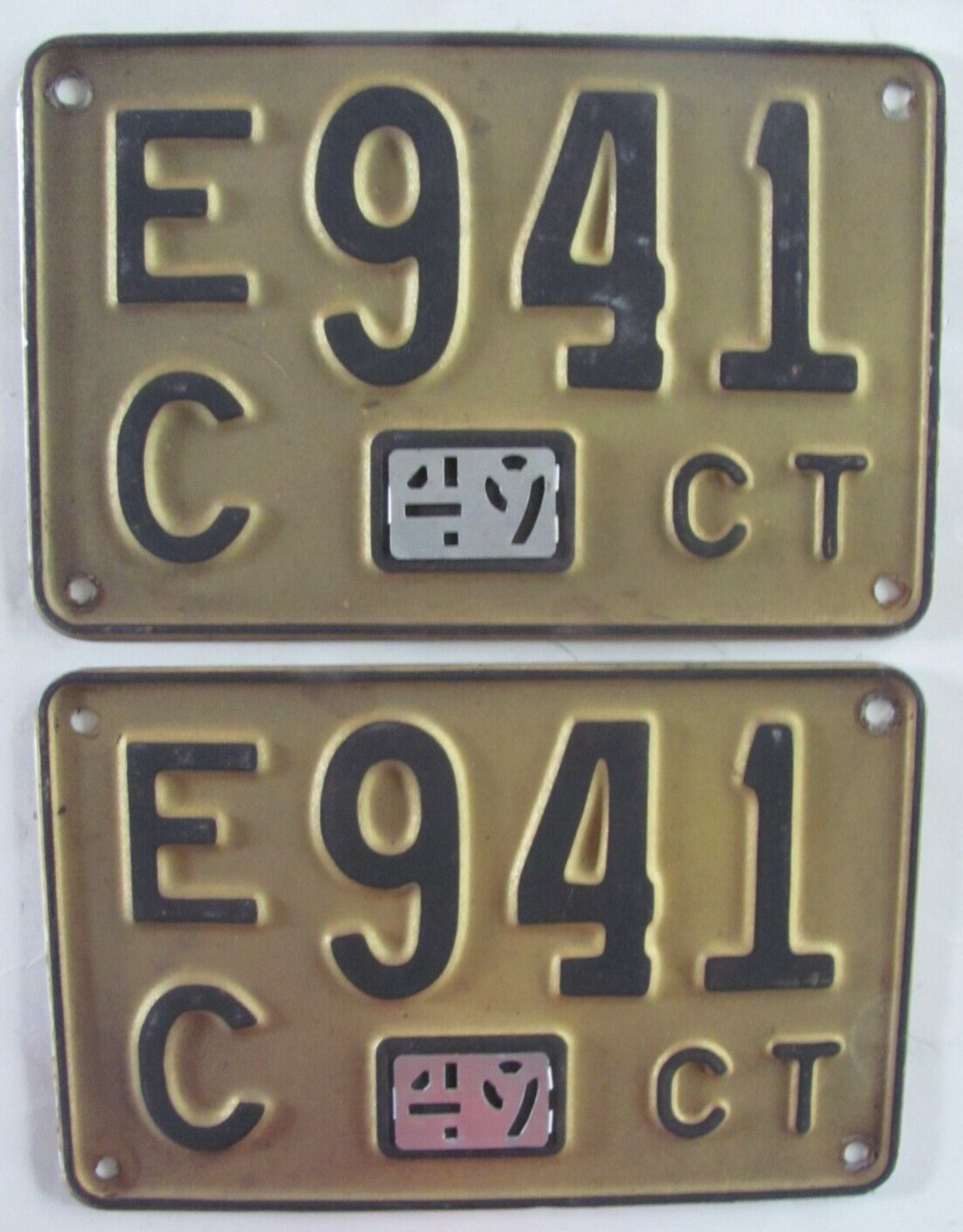 1949 Connecticut car license plates NICE ORIGINAL PAIR