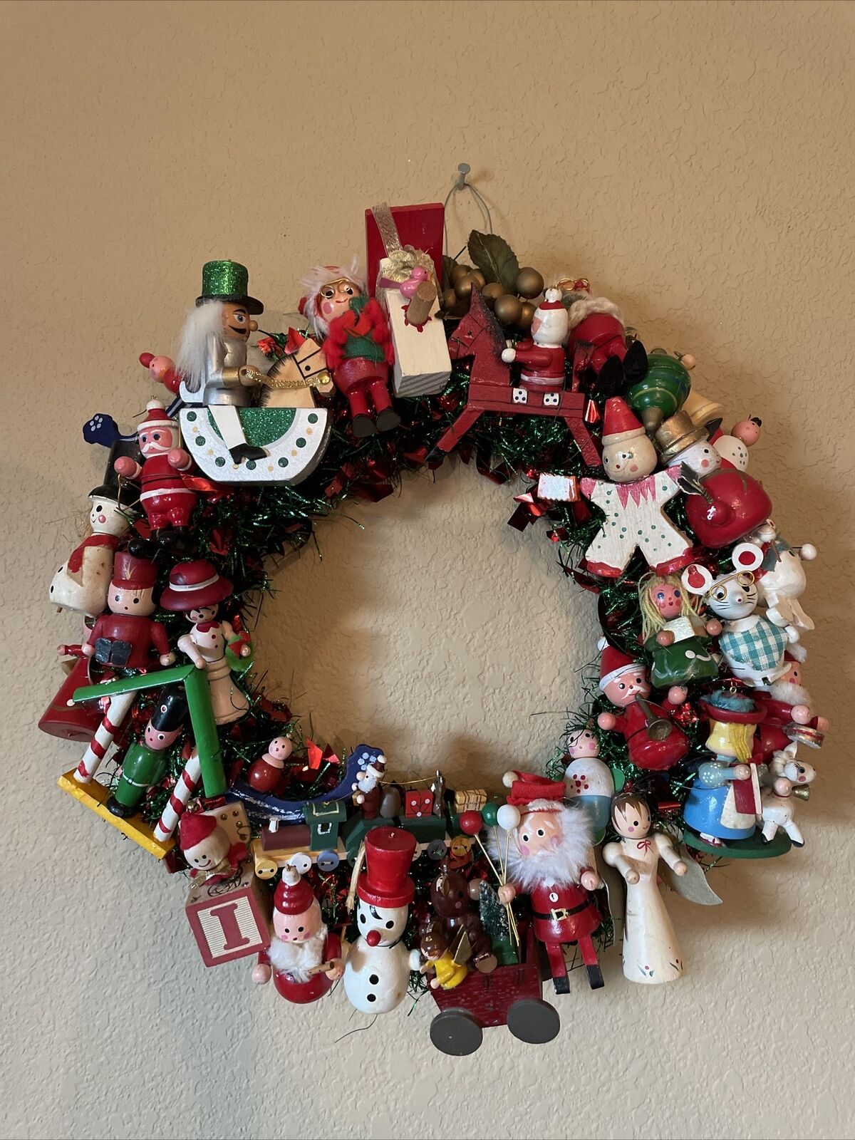 14” Handmade Vintage Wooden Christmas Ornament Wreath
