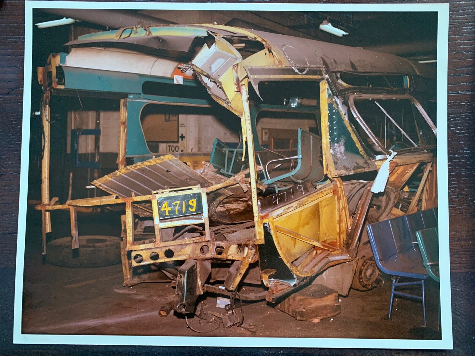 8X10 NY NYC SURFACE TRANSIT BUS #4719 SCRAPPED JUNKER NYCTA OLD COLOR PHOTOGRAPH