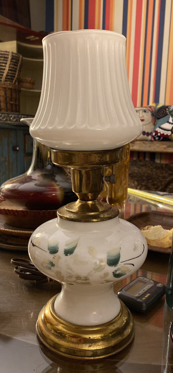 MCM VTG bedside accwnt 14” tablelamp hand painted milk glass & GLASS SHADE
