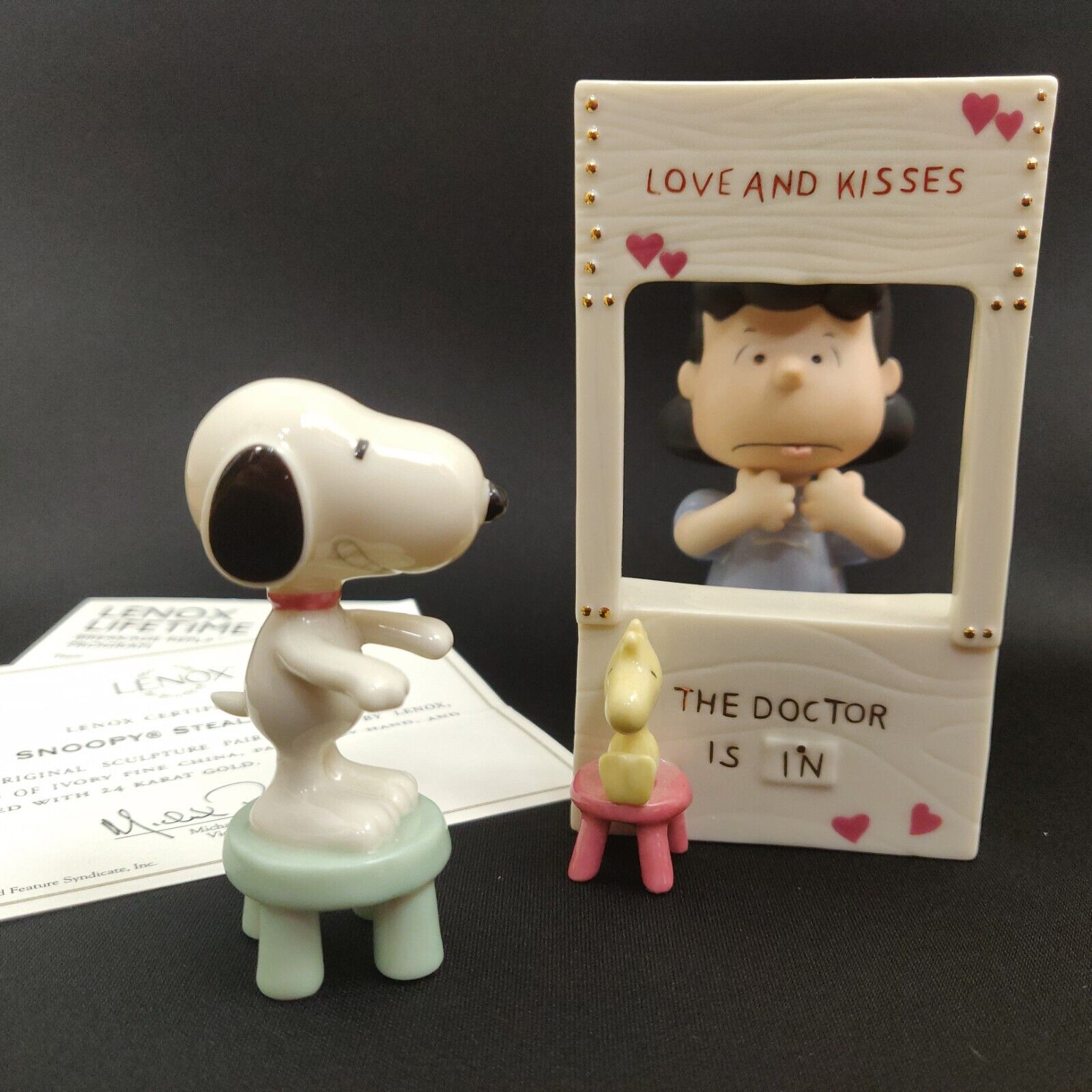 LENOX Peanuts SNOOPY STEALS A KISS Lucy Woodstock Complete in Original Box + COA