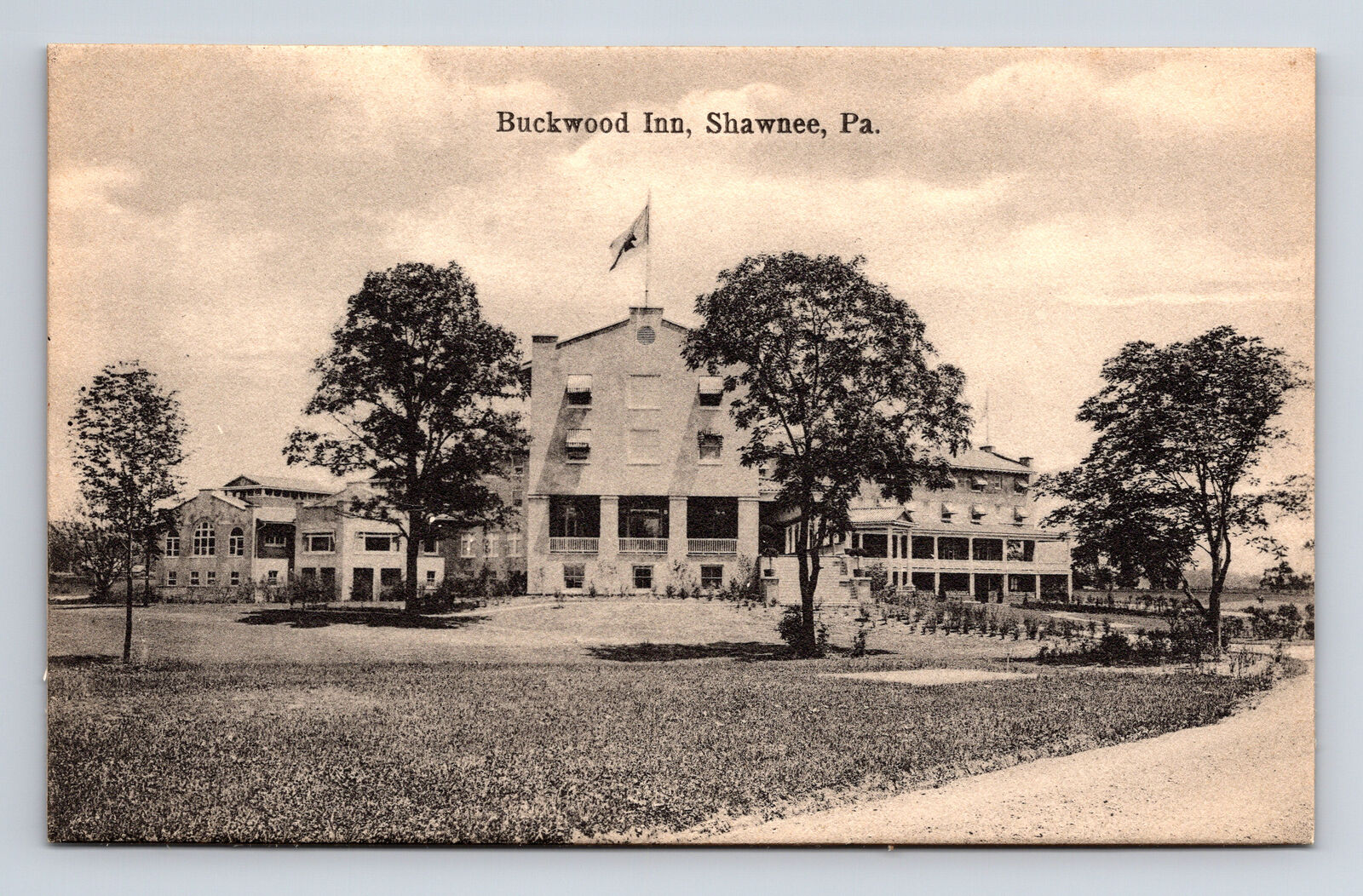 Shawnee-On-Delaware PA Buckwood Inn Hotel Postcard