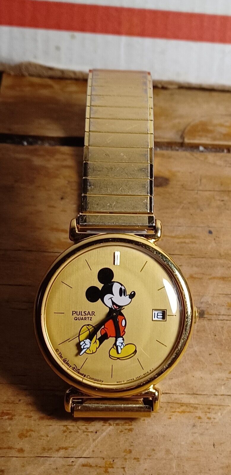 Vintage Pulsar Quartz Walt Disney Mickey Mouse Mens Wrist Watch Needs Battery