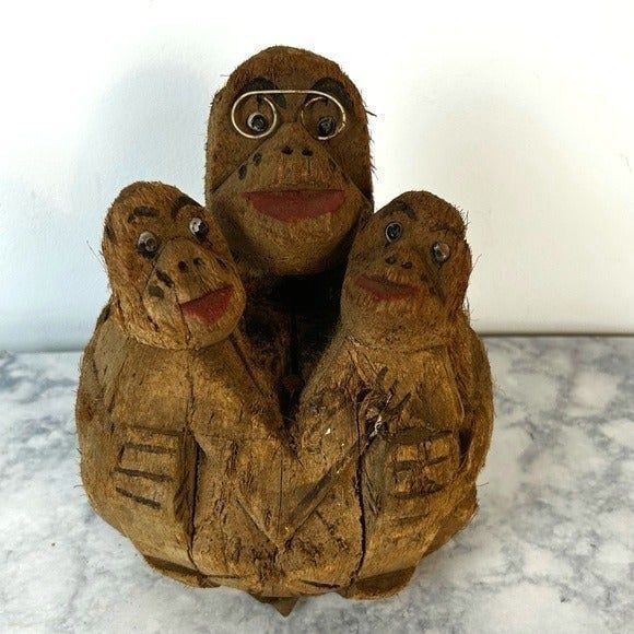 Carved coconut monkey with 2 babies has glasses flip Hawaii sculpture decor