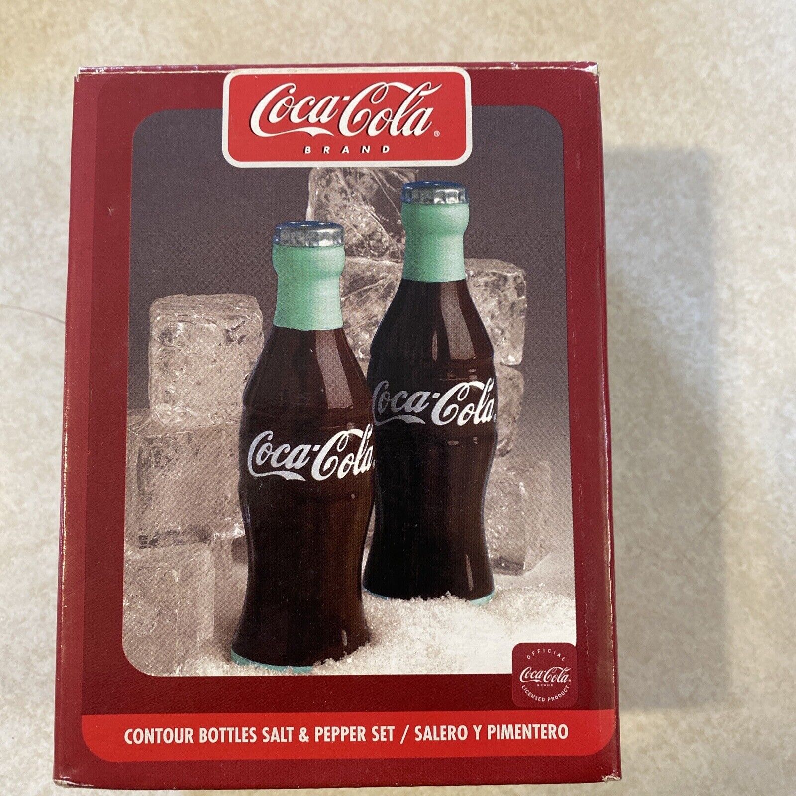 2002 COCA COLA SALT AND PEPPER SET BY GIBSON NEW IN BOX
