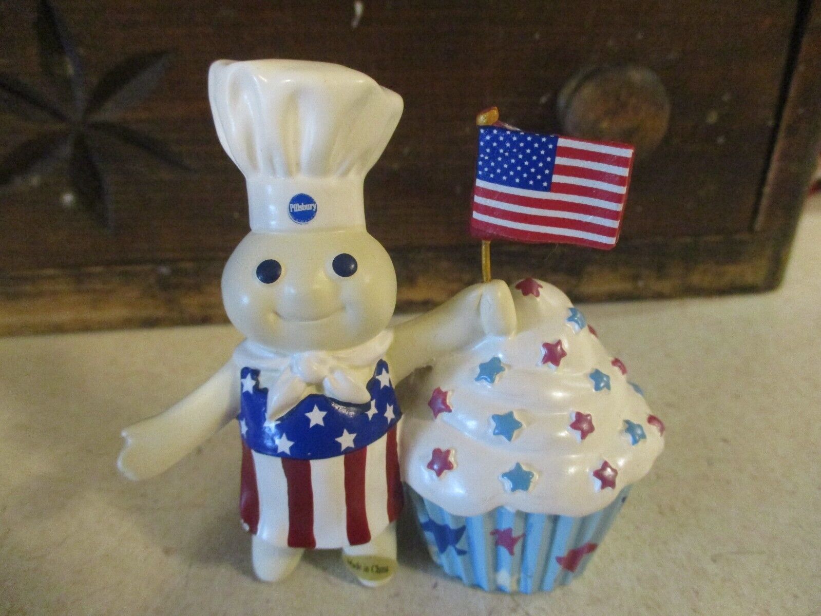 Pillsbury Doughboy Poppin\'Fresh Danbury Mint Cupcake 4th of July