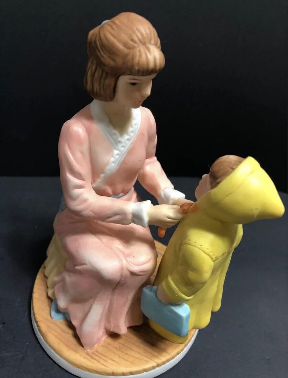 Vintage Heritage House My Mother’s Love Collectible Figurine 1990 