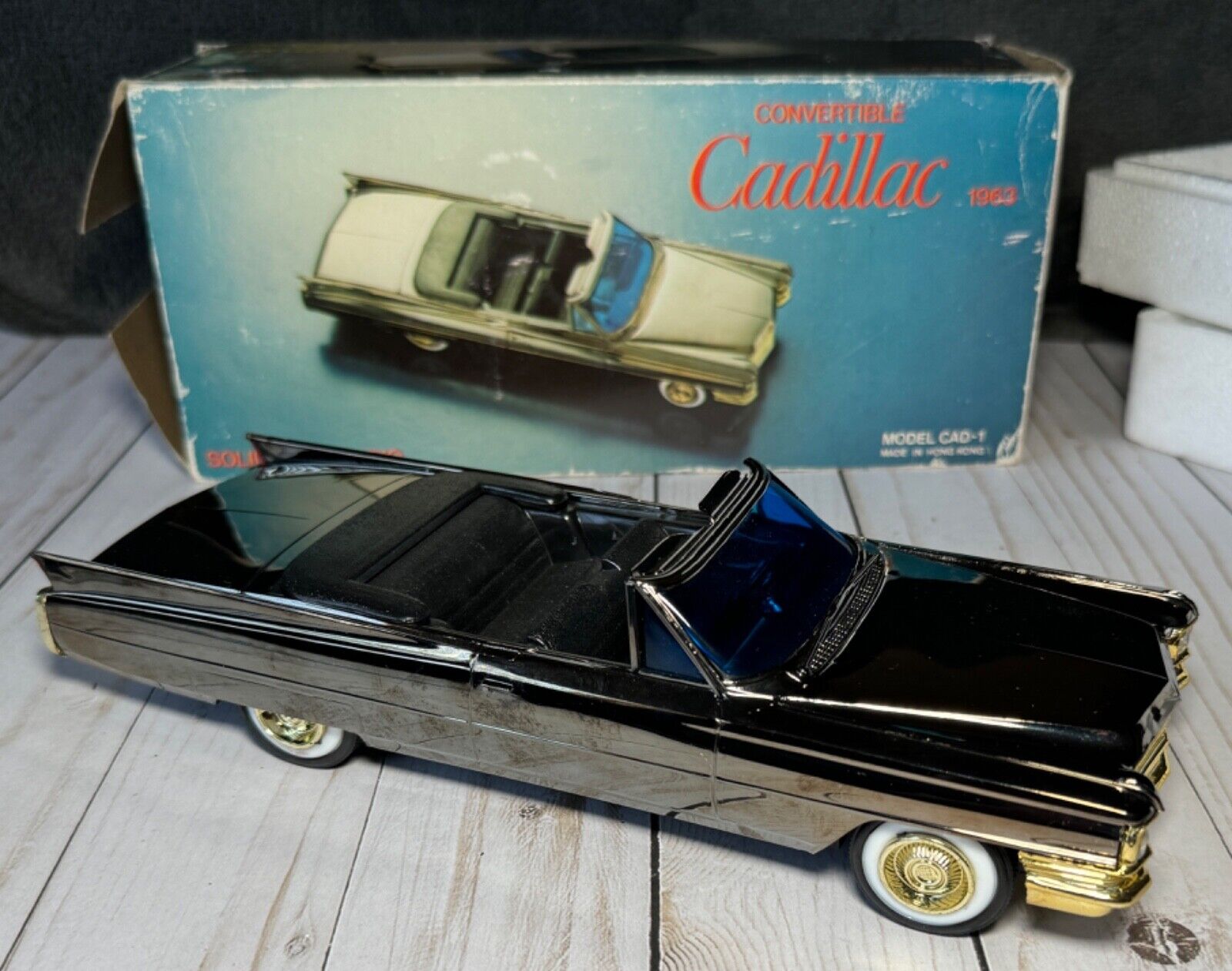 Vintage 1963 Cadillac Convertible Solid State Radio CAD-1  works