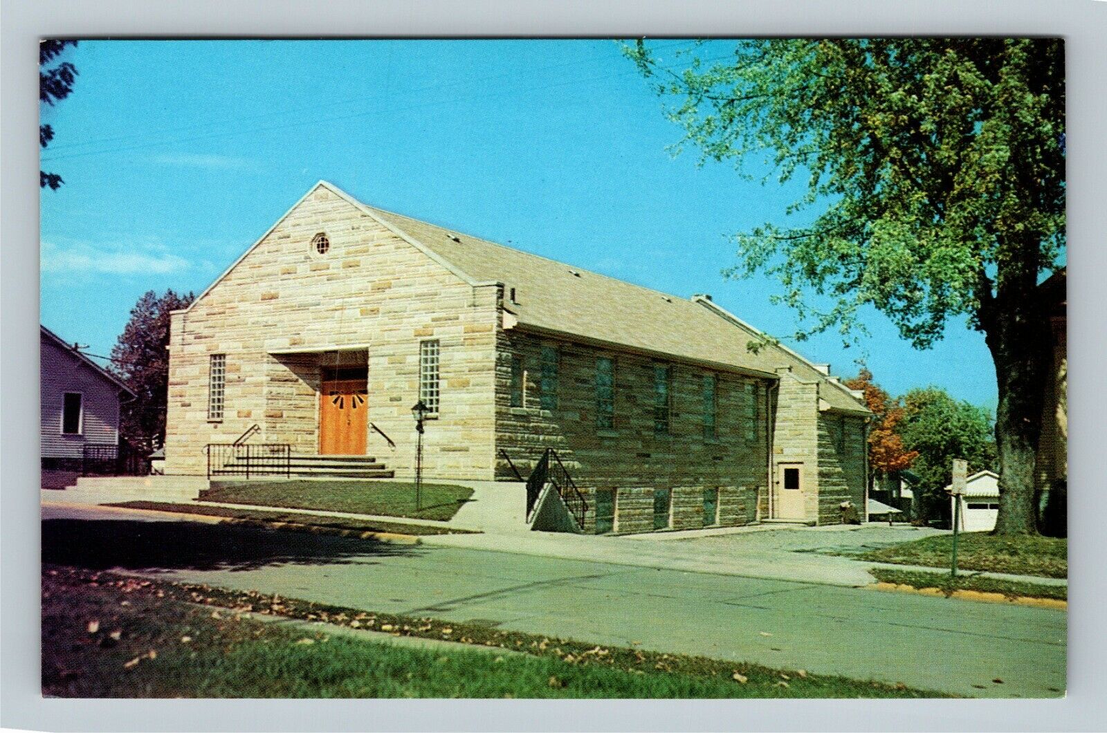 Zanesville, Norval Park Stone Church Of Christ Street View Vintage Ohio Postcard