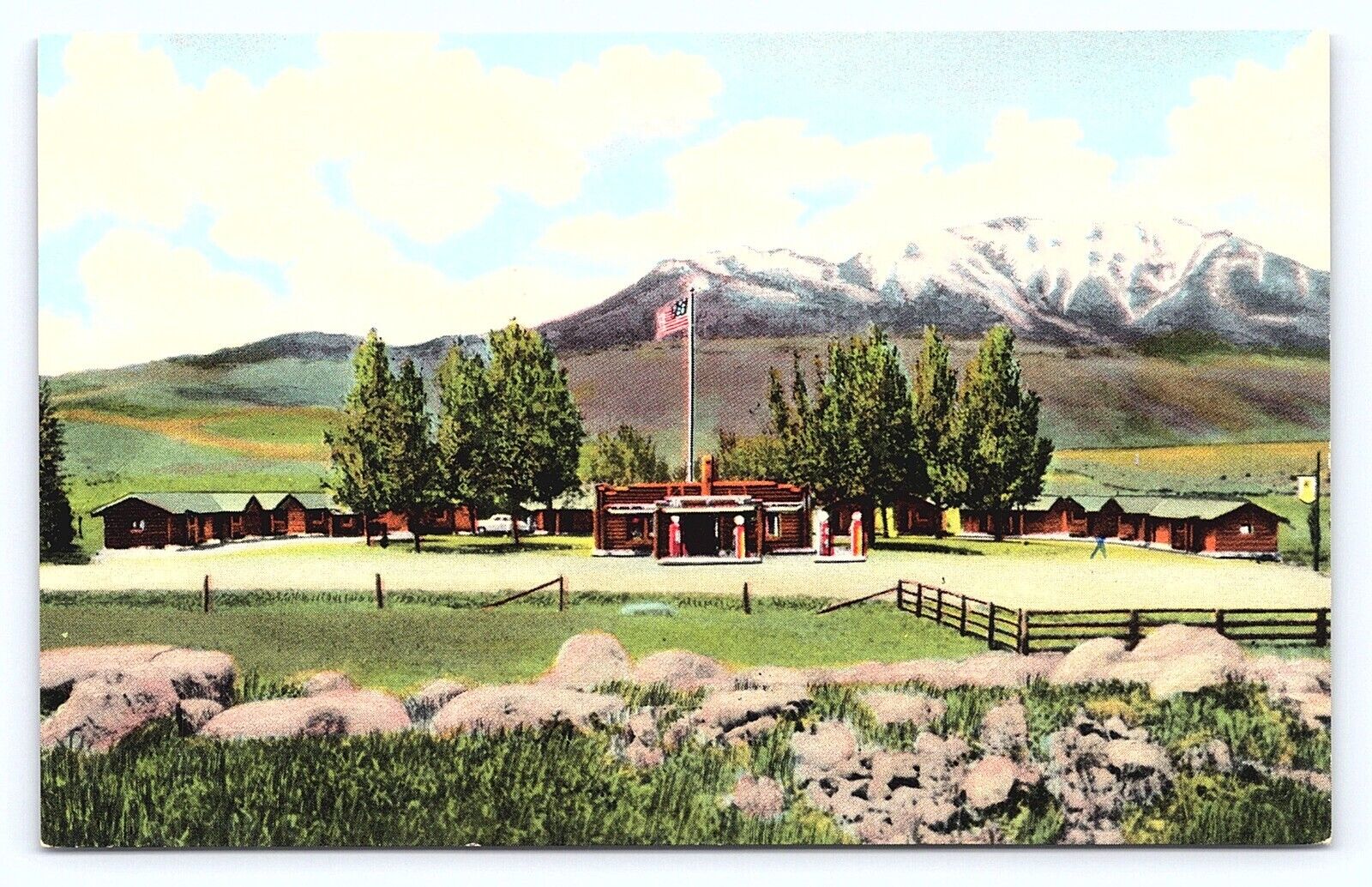 1940s Gardiner Montana Jim Bridger Court Cabin Gas Pump Yellowstone Postcard C30