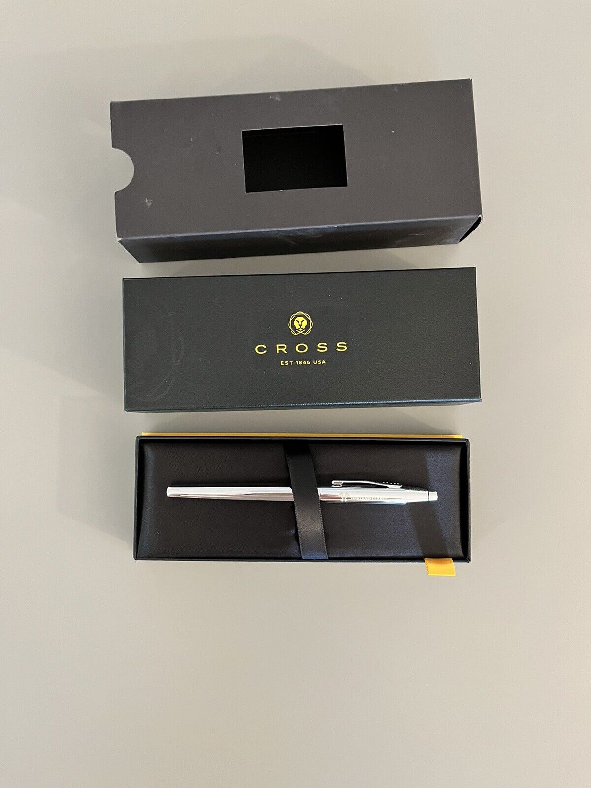 CROSS COUNTRY CHROME BALLPOINT PEN WITH LUXURY GIFT BOX. NEW IN BOX