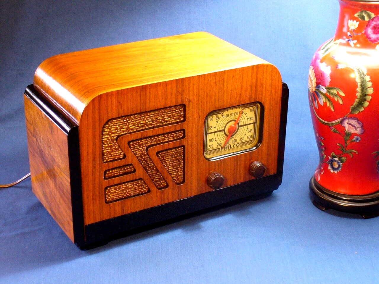 The Philco 32A Radio - a Rare Model from Canada