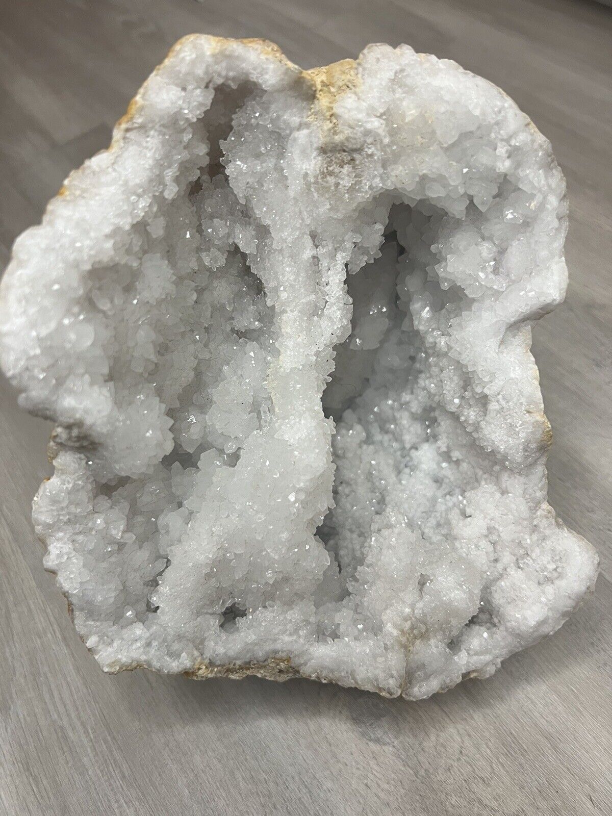 7 Lb 10.4 Oz.  Natural Quartz Geode Crystal Cluster Sparkly White Clear Healing