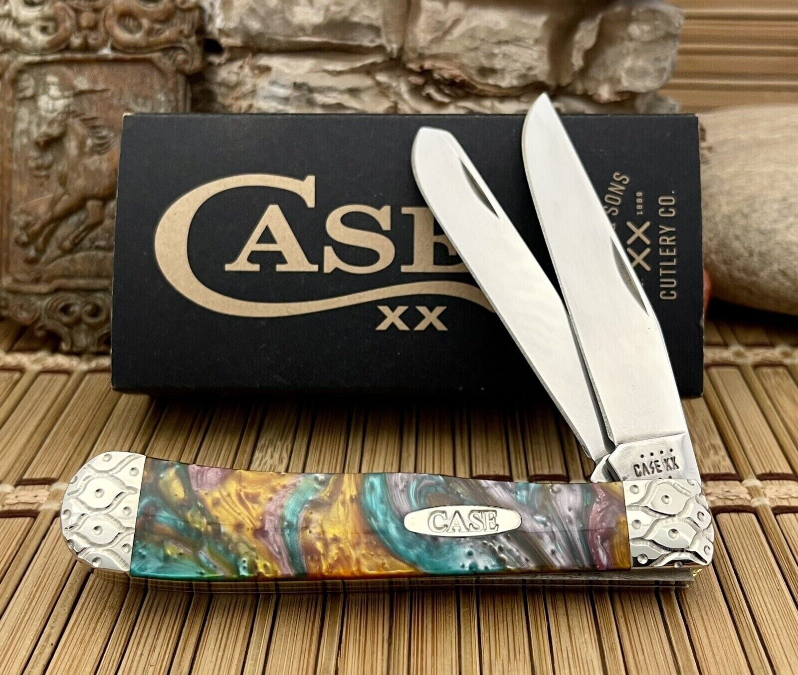 Case XX USA Amazing Custom ABALONE Mica Pearl Engraved AAA+++ Trapper Knife