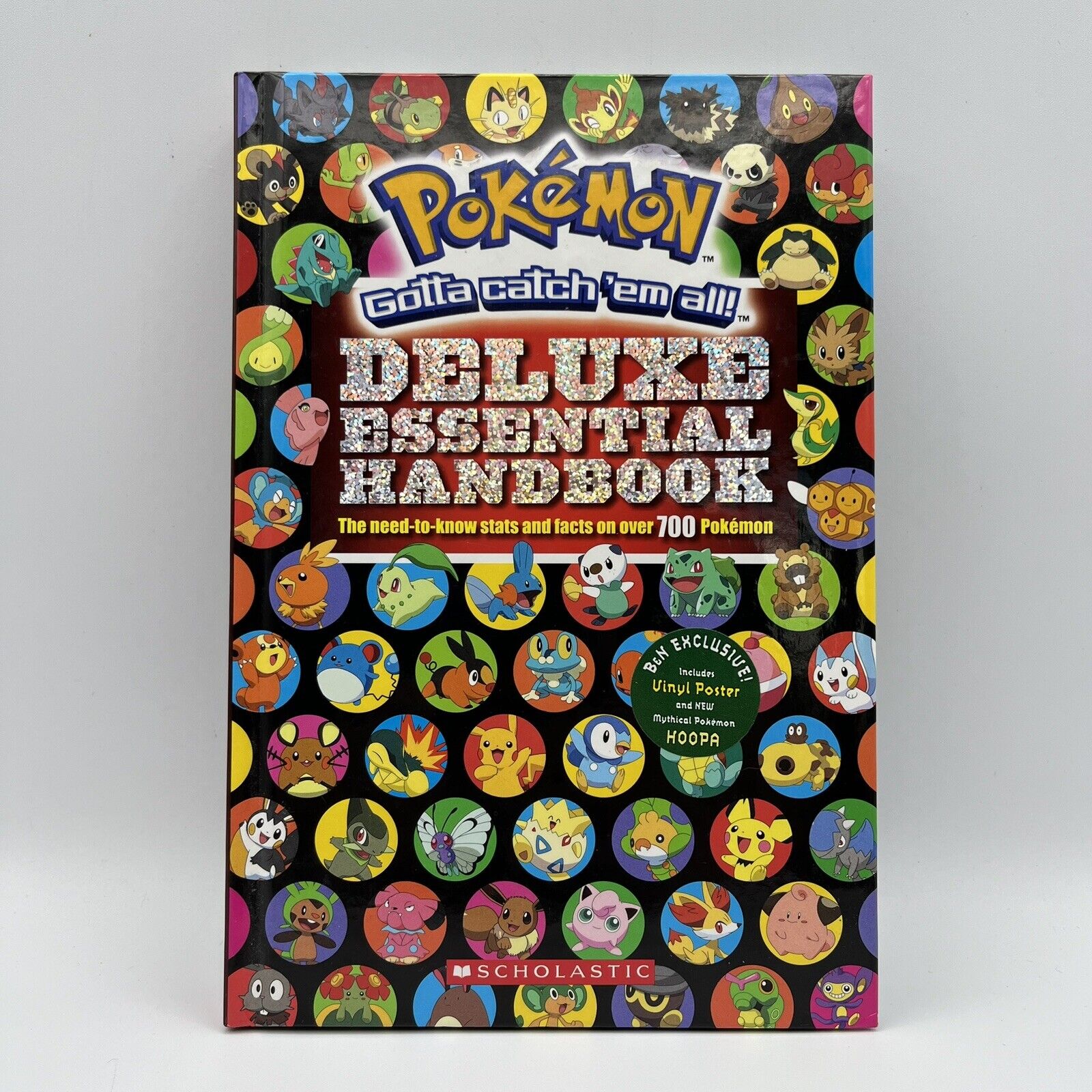 Pokemon Deluxe Essential Handbook - Hardcover - Collector's Vinyl Poster - 2015