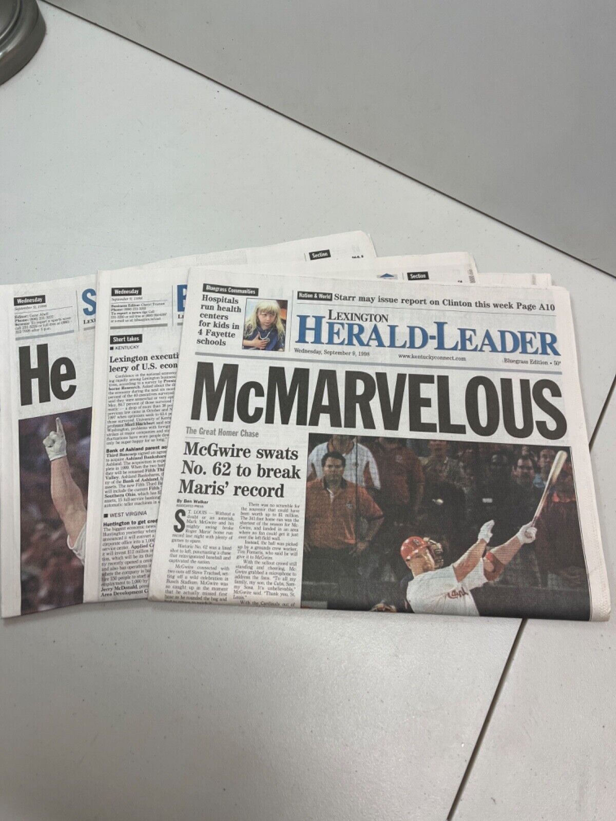Lexington Herald Leader Sept 9,1998 Mark McGwire Breaks Maris Homerun Record #62