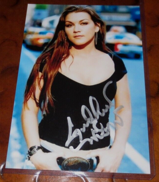 Gretchen Wilson singer signed autographed photo Redneck Woman Here For the Party