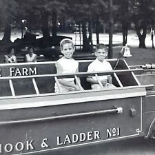 SC Photograph Boy Girl Brother Sister Catskill Game Farm 1959 picture