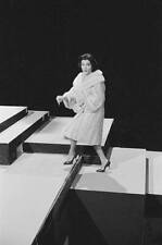 Connie Francis during rehearsals at the ATV television studios 1960 OLD PHOTO picture