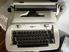VTG Vintage 1960’s Royal Ultronic Portable Typewriter w/ Hard Case.. Working picture
