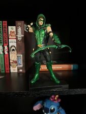 Kotobukiya DC Comics Green Arrow Artfx+ Statue With Stand. No Box picture