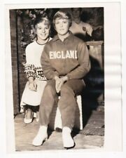 BRITISH SWIMMER LINDA LUDGROVE & WAX DOUBLE AT MADAME TUSSAUD 1963 Photo Y 272 picture