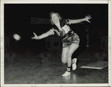 1938 Press Photo Softball player at The Garden - kfx44364 picture