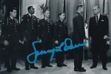 Sammy L. Davis Signed Autographed 4x6 Photo Medal of Honor Vietnam War US Army picture