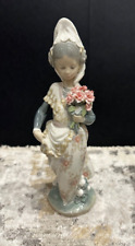 Vintage (1977) - Lladro #1304 Valencian Girl With Flowers Porcelain Figurine  picture
