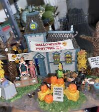 2004 Lemax Spooky Town HALLOWEEN FESTIVAL #43422 Large Scene Retired picture