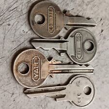 4 Vintage Yale Security Keys.. picture
